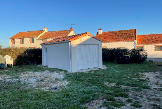 Garage en béton enduit